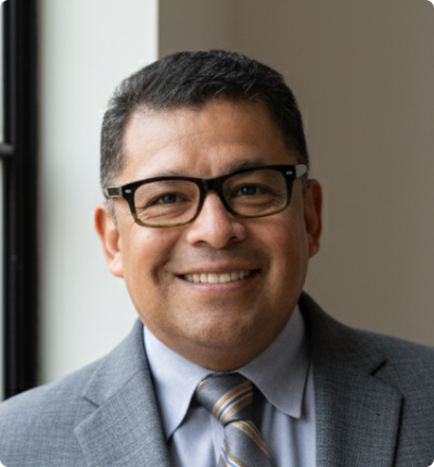 Luis Martinez headshot